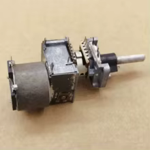 Potenciômetro Motor 121P 100K com Interruptor Thumbnail 2