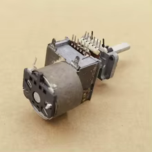 Potenciômetro Motor 121P 100K com Interruptor Thumbnail 4