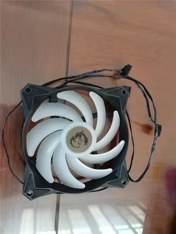 Ventilador RGB PWM 1500-2500 RPM