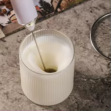 Mini Liquidificador Portátil USB Branco Thumbnail 3