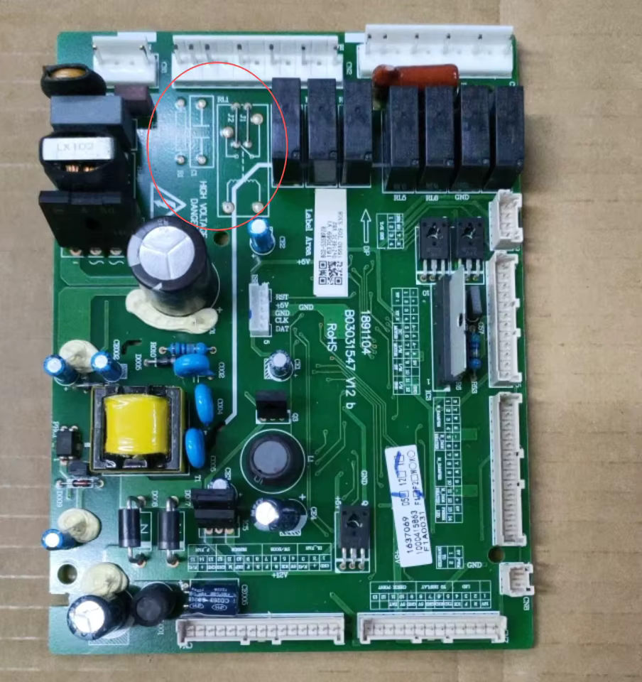Placa de Controle Hisense BCD-535WPEZR/HC4