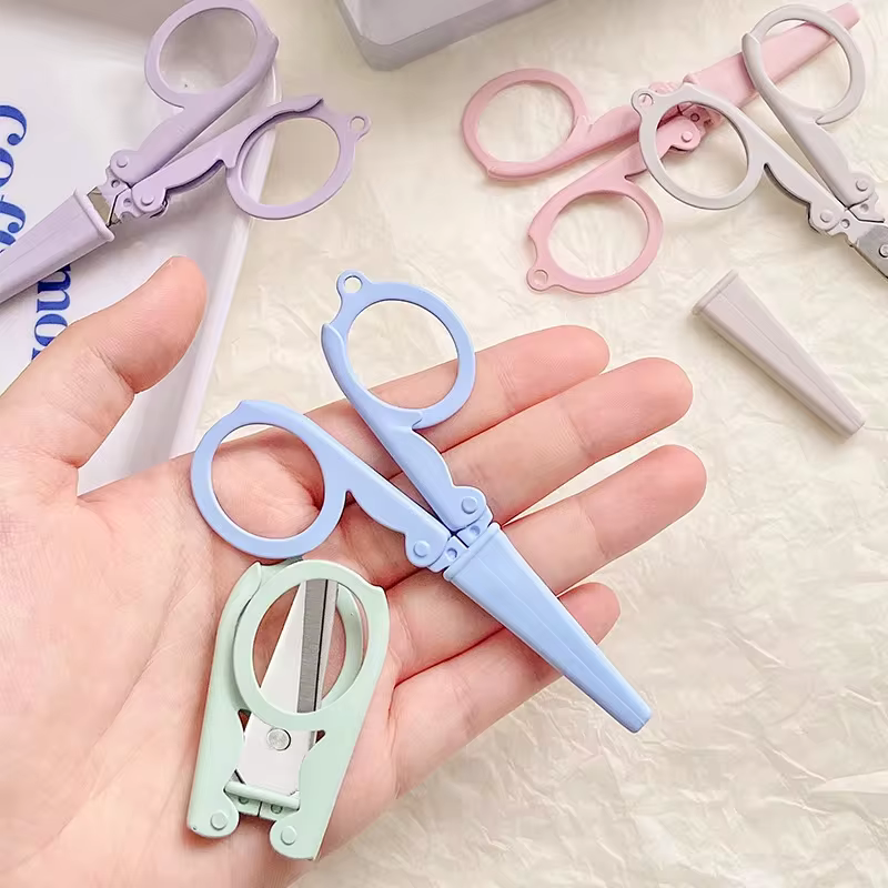 Tesoura Kawaii Dobrável Morandi