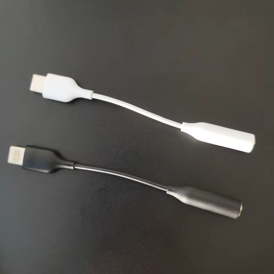 Adaptador USB-C para 3.5mm com Controle de Volume