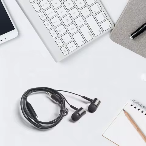 Fone de Ouvido Intra-auricular com Microfone