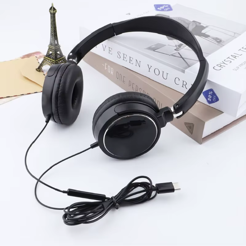 Fone de Ouvido com Fio Tipo C e 3.5mm