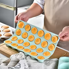 Molde de Silicone para Cupcakes e Bolos - 24 Cavidades Thumbnail 6
