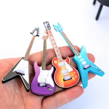 Miniatura Guitarra Casa de Bonecas Thumbnail 2