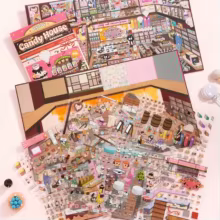 Livro de Adesivos 3D Imersivo Casa de Doces Thumbnail 2
